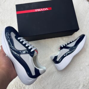 Prada Cups Glimmend Blauw Sneakers