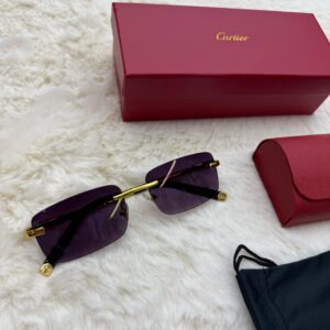 Cartier Zonnebril Donker Paarse Glazen, Goude Montuur