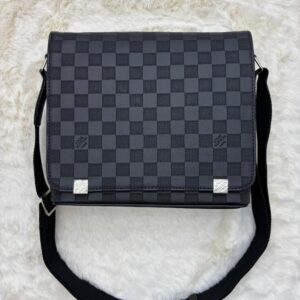 Louis Vuitton Messenger Bag Double Magneet Black on Black