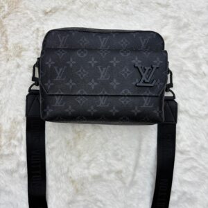 Louis Vuitton Fast Line Messenger Bag