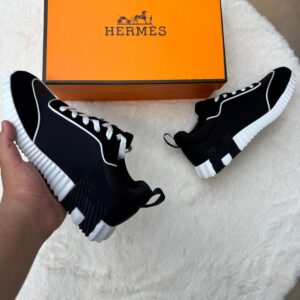 Hermes Bouncing Black White Lines