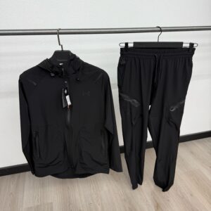 Under Armour Trainingspak Black on Black