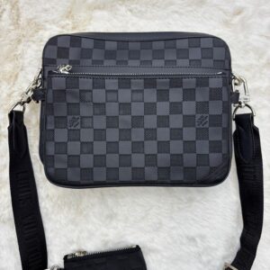 Louis Vuitton Trio Bag Black on Black