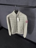 Canada Goose Cardigan Beige, Rode Logo