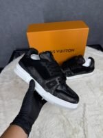 Louis Vuitton Runners Black White