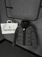 Moncler Madera Grijs High Quality