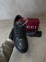 Gucci GG Embossed Leather Low-Top Sneakers Black - Afbeelding 2