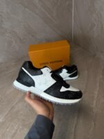 Louis Vuitton Run Away Sneakers Monogram Sneakers - Afbeelding 2