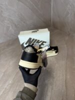 Nike Air Jordan 1 Low Travis Scott Pale Vanilla - Afbeelding 4